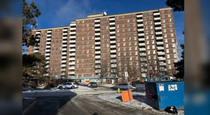 Trois femmes transportées à l'hôpital à la suite d'un incendie dans un immeuble résidentiel élevé à Ottawa.