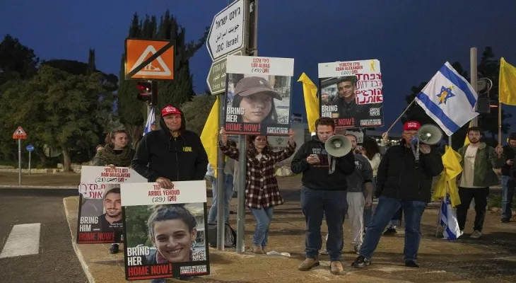 Le mouvement "Hamas" accepte la libération de 34 prisonniers israéliens dans la première phase de l'échange de prisonniers.