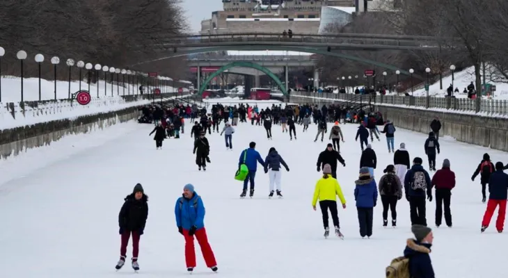 Préparation à l'ouverture de la station de ski Redo avec la baisse des températures