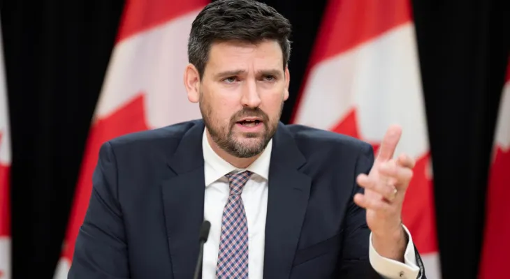 Membres du Parti libéral du Canada : Le prochain chef du parti doit être bilingue