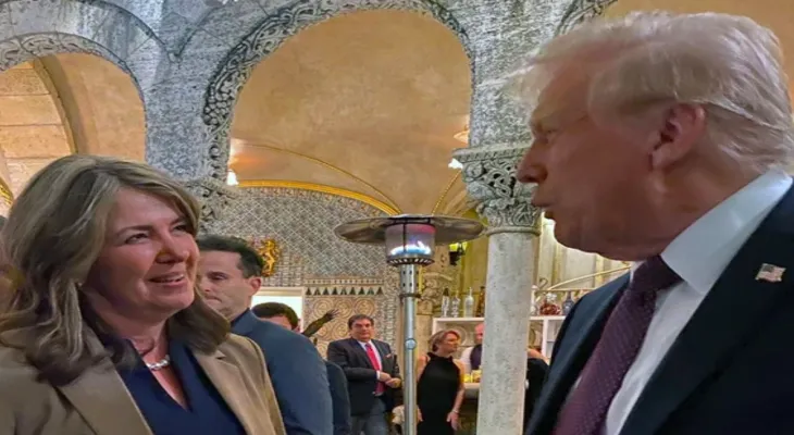 La Première ministre de l'Alberta, Danielle Smith, visite Trump à Mar-a-Lago