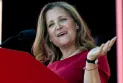 Chrystia Freeland announces her candidacy for the leadership of the Liberal Party and promises to impose tariffs on American imports.