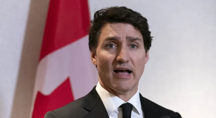Trudeau calls on Poilievre to clarify his position: Does he stand with Canada or with Danielle Smith and Trump?