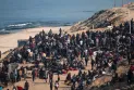 In a majestic scene, the return of the displaced in Gaza on foot from south to north has begun.