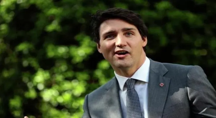 An American plane and a military helicopter crashed over the Potomac River near Reagan National Airport, and Trudeau commented on that.