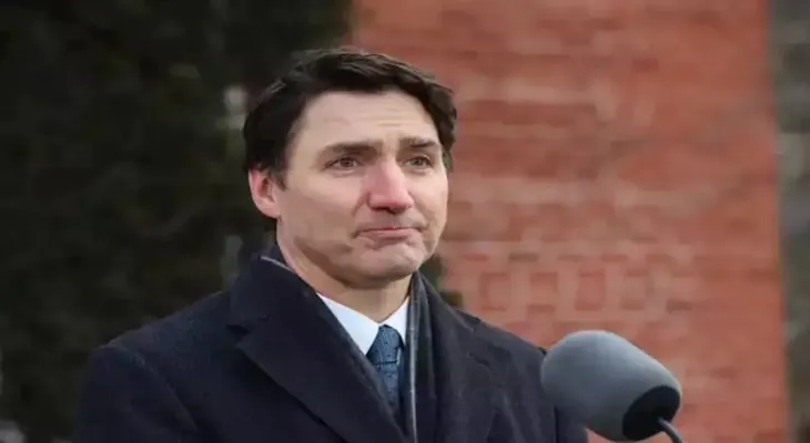 Trudeau addresses Canadians as Trump's tariff definitions take effect and fears of a trade war escalate.