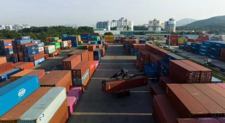 Mark Carney pledges to keep retaliatory tariffs against the United States.