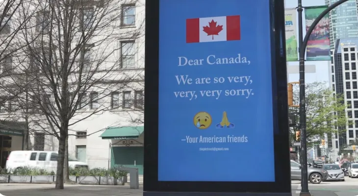 Un Américain anonyme présente ses excuses aux Canadiens via des panneaux publicitaires à Vancouver