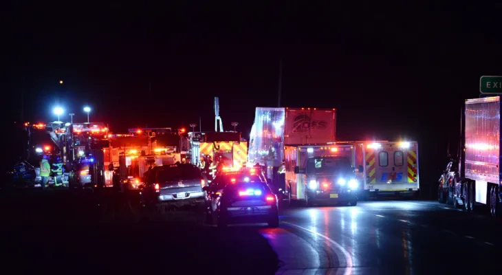 Cinq morts et une blessure grave dans un accident de la route à Falmouth, Nouvelle-Écosse - Gendarmerie royale du Canada