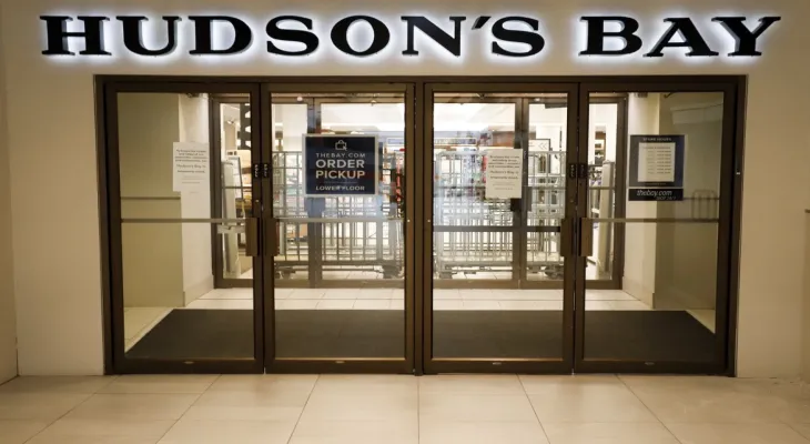 Hudson's Bay Company concludes a deal to sell up to 28 lease agreements in favor of a retail center owner in British Columbia.