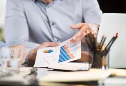 EQB يعزز حصته في سوق الرهن العقاري رغم التباطؤ الاقتصادي وارتفاع المخصصات