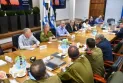 Despite the ceasefire negotiations, why is Netanyahu insisting on invading Gaza?