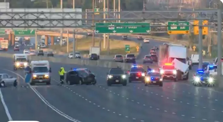 Drame horrible sur l'autoroute 401 : décès d'un homme de 77 ans écrasé près de l'aéroport Pearson