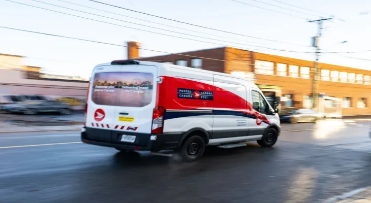 Canadians express their opinions on postal services ahead of a decisive vote